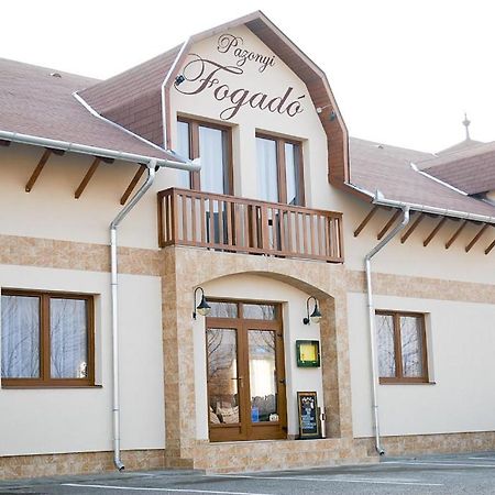 Pazonyi Fogadó és Étterem Nyírpazony Exterior foto